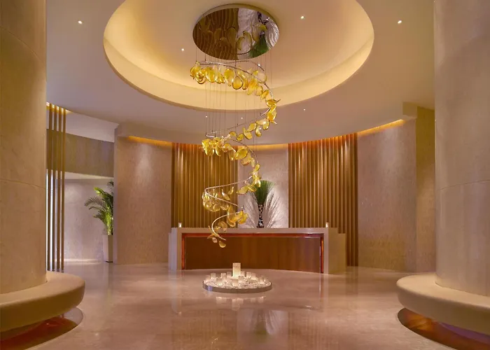 Grand Hyatt Hotel 5*